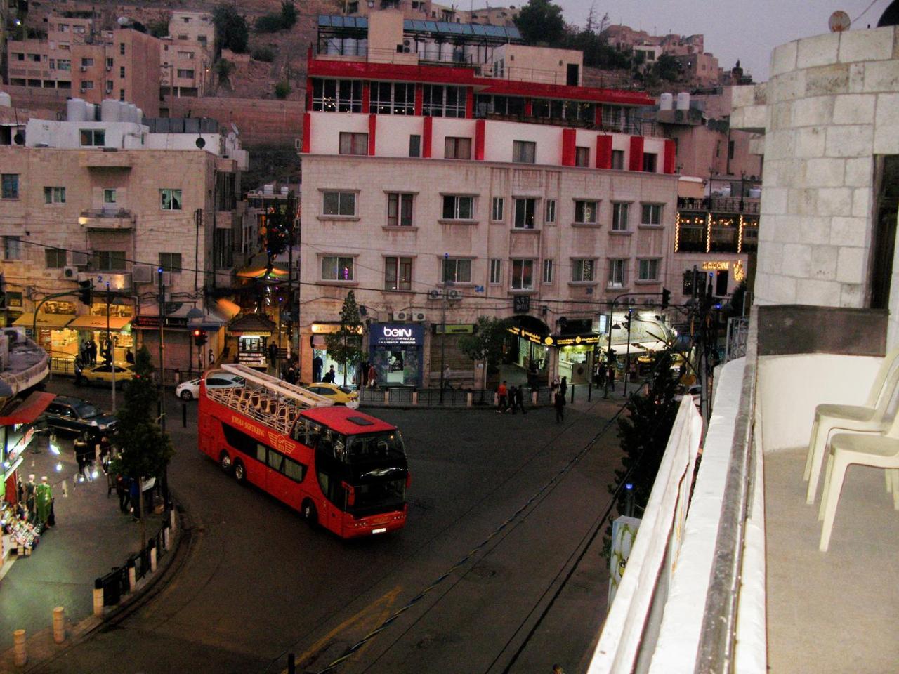 Cliff Hostel Amman Esterno foto